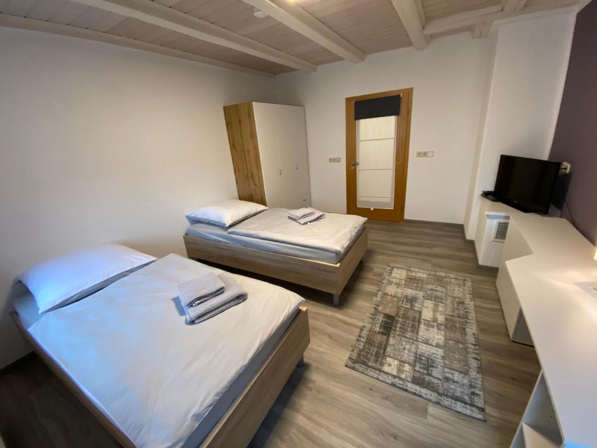 Gaestezimmer Kirchdorf Unteropfingen Екстериор снимка